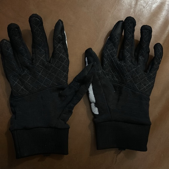 Nike skeleton crew therma fit neck warmer & size L gloves - Picture 4 of 4